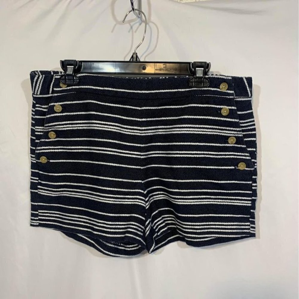BANANA Republic shorts. Size 12 cotton/poly blend. navy/white.